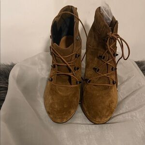 Via Spiga Tan Lace Up Boots